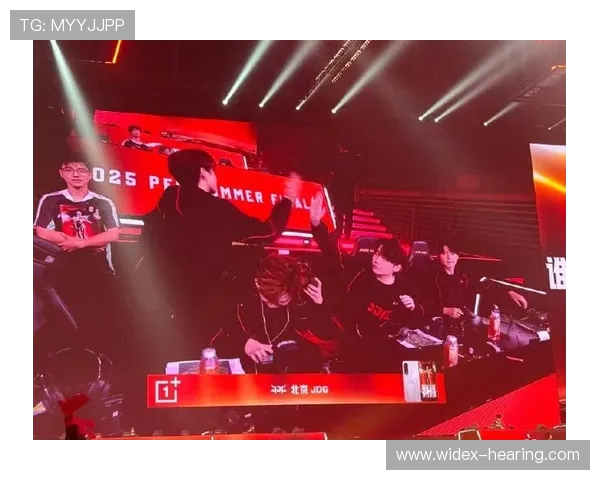 JDG强势出击与TES激战正酣 谁将笑到最后决胜赛场