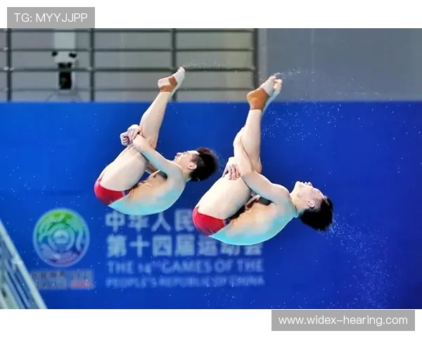 跳水运动的魅力与挑战：从技术解析到心理素质的全面剖析