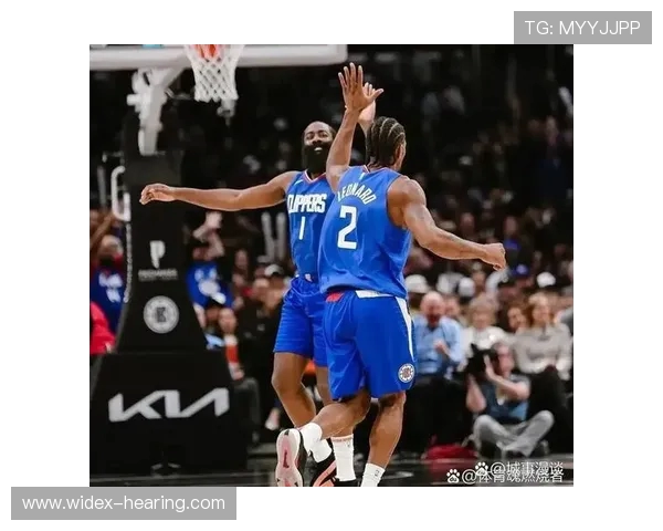 国王队与快船激战正酣 双方全力争夺季后赛名额大考