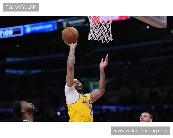 安东尼·戴维斯:从联盟顶级防守到进攻多面手的蜕变之路 安东尼·戴维斯:从联盟顶级防守到进攻多面手的蜕变之路