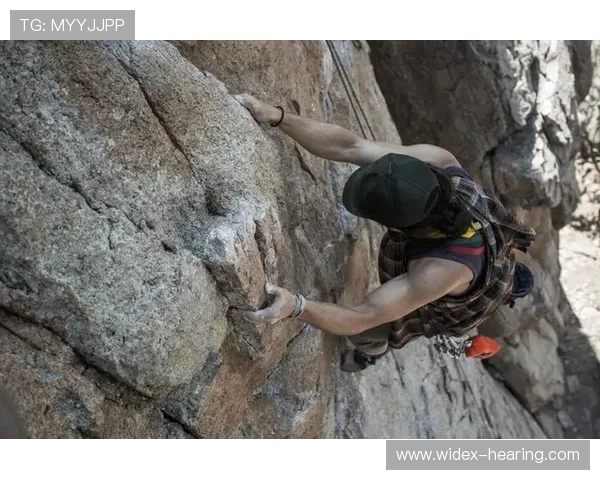 南京攀岩队的控制策略与训练方法解析攀岩运动的热点现象 南京攀岩队的控制策略与训练方法解析攀岩运动的热点现象