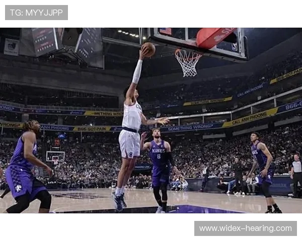 2020年快船与国王激战回顾：一场扣人心弦的NBA对决分析