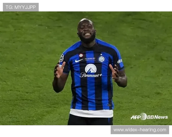 卢卡库的崛起与挑战：从天才少年到世界顶级前锋的奋斗历程